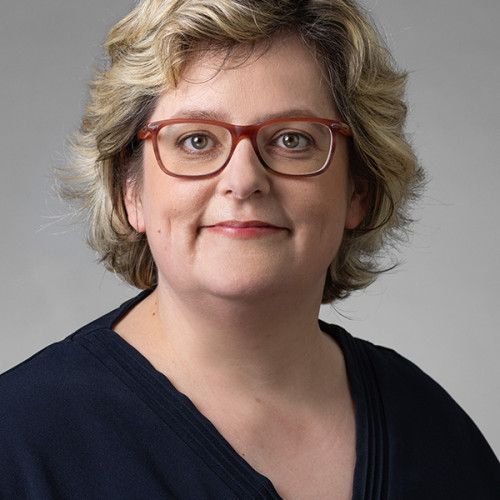 Dr. Julia P&auml;tzold