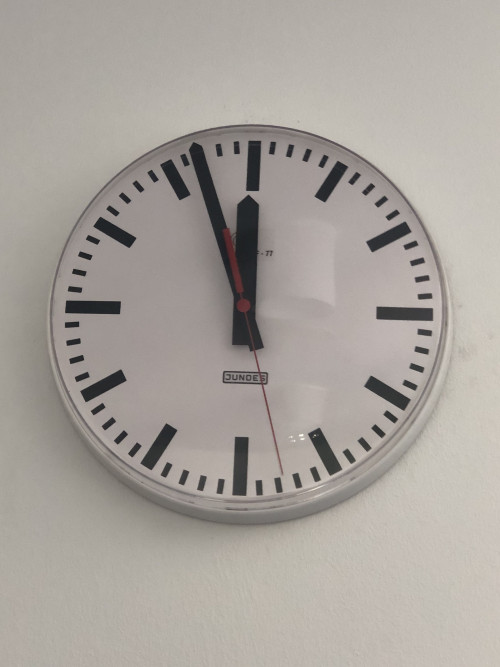 Dem Gl&uuml;cklichen schl&auml;gt (k)eine Stunde!